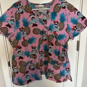 2x scrub tops